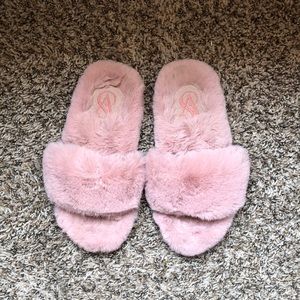 Victoria secret fluffy slippers